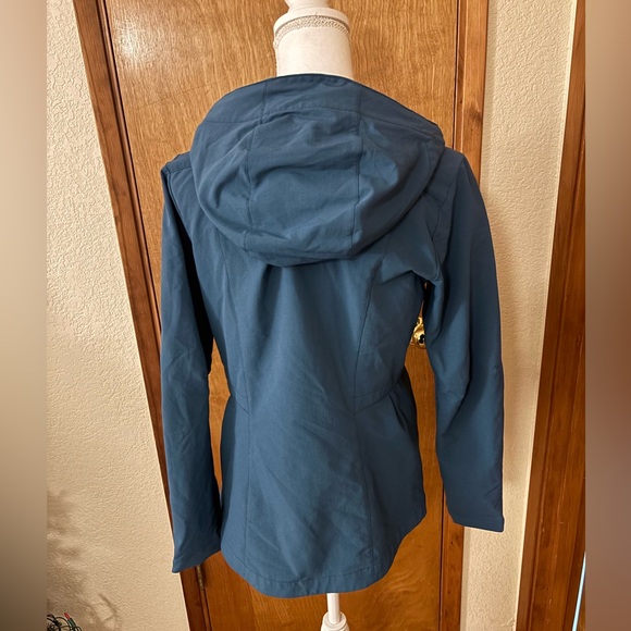 Isis Teal Wind/ Water Resistant Lightweight Jacket for Women - Picture 3 of 12